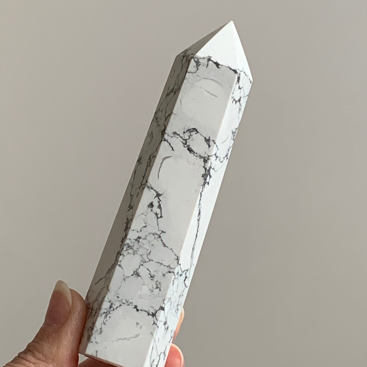 ハウライトタワー*天然石ポイント*天然石インテリア*置き物*T17