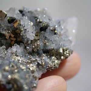 クリアクォーツ パイライト / 原石 標本
