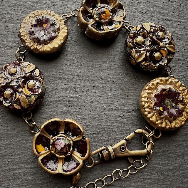 Flower Vintage Button Bracelet
