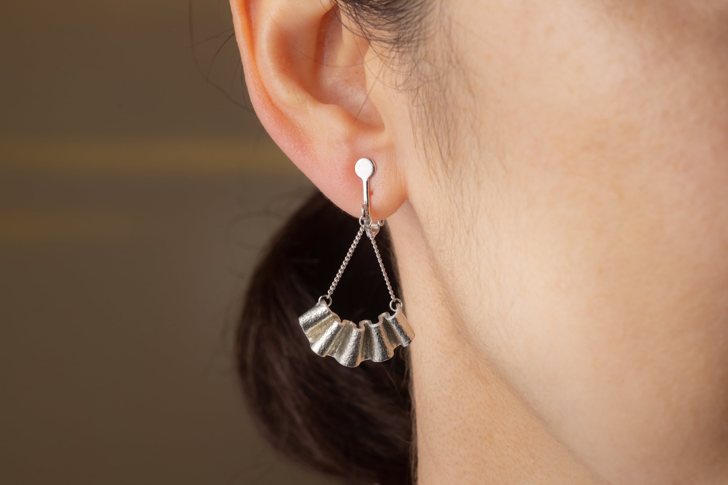 錫 ドレープ 揺れるピアス / イヤリング ｜ 大寺幸八郎商店・KOHACHIRO