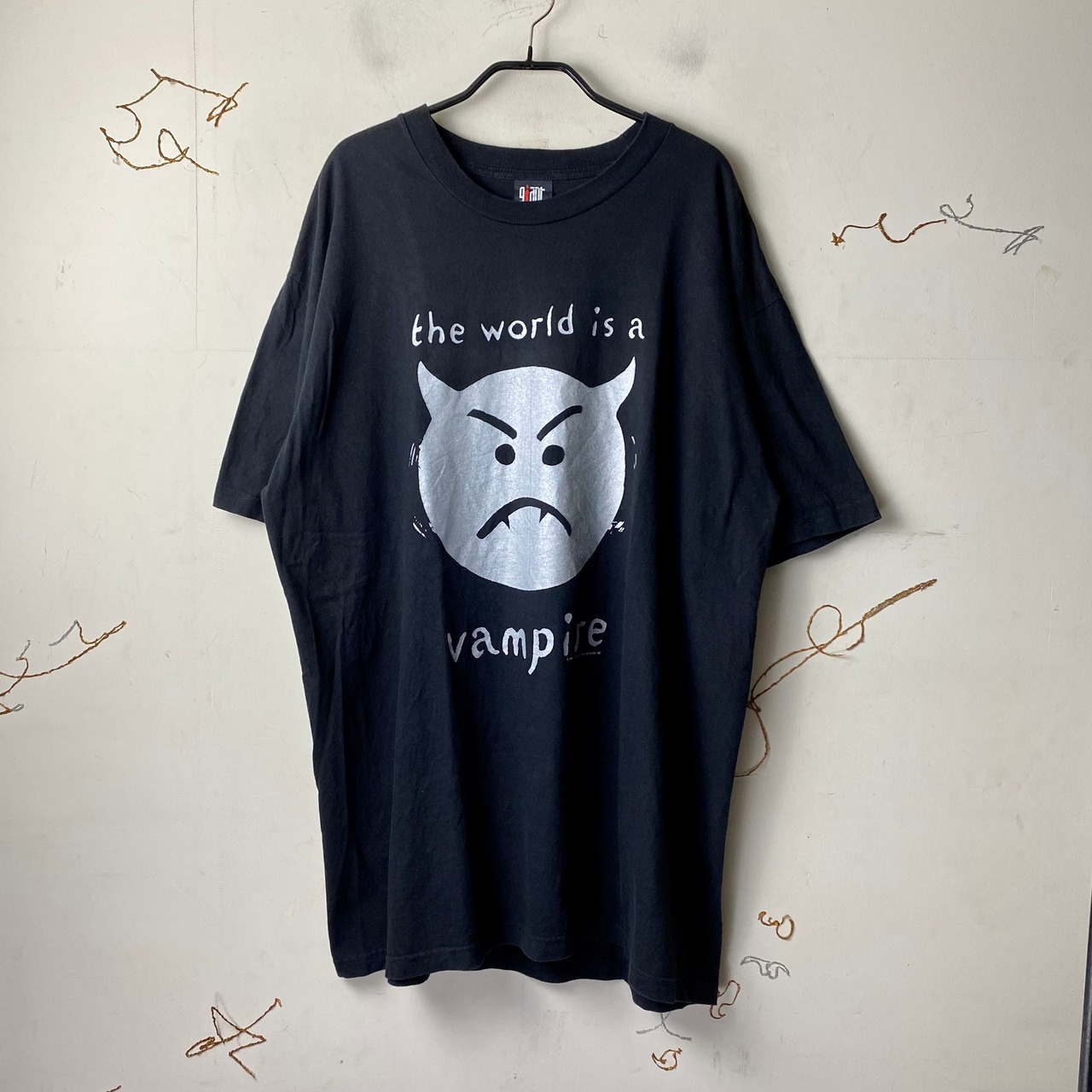 vintage 1996’s THE SMASHING PUMPKINS music tee “the world is a vampire”