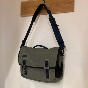 TIMBUK2 NYLON SHOULDER BAG GRAY