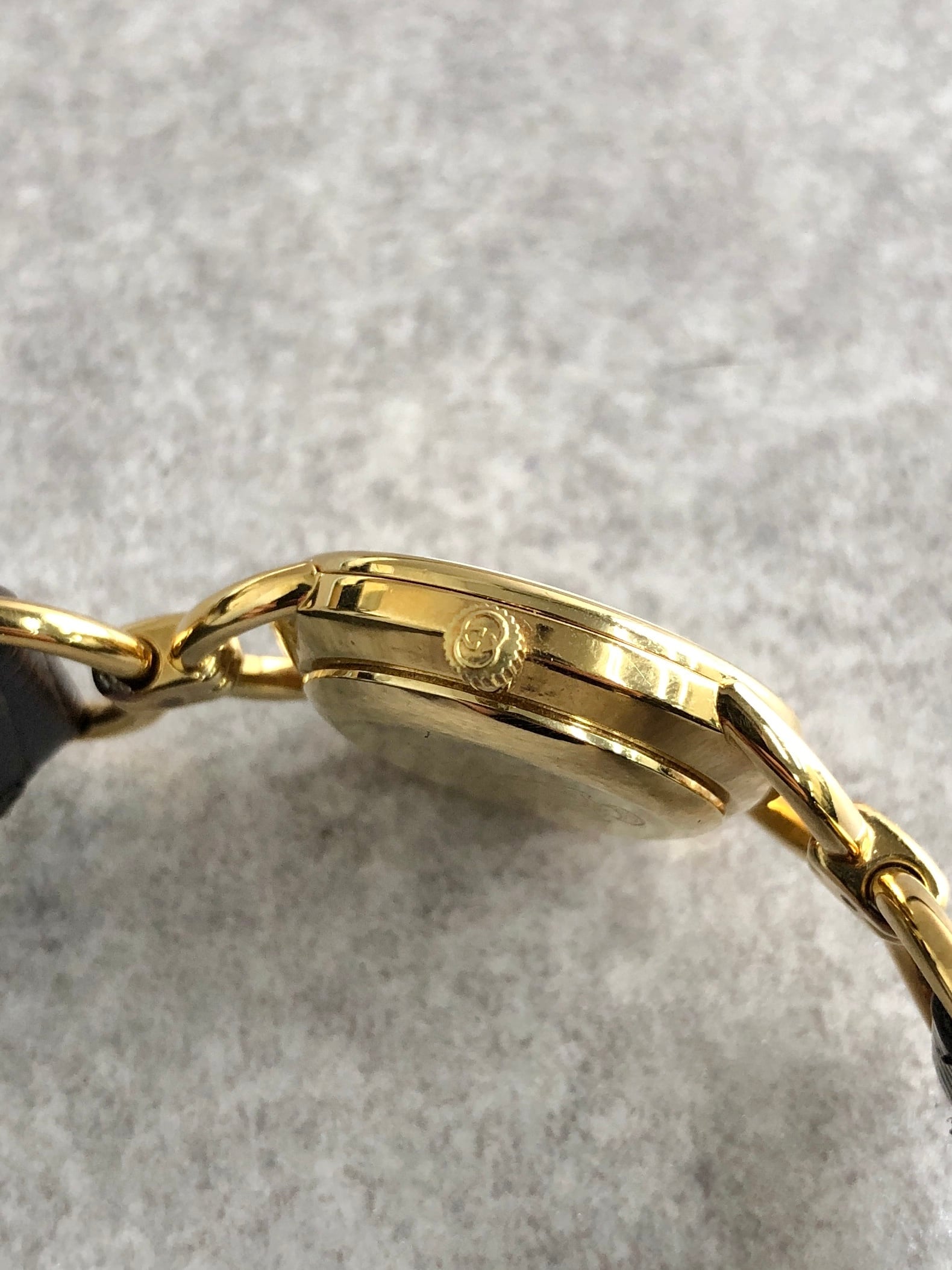 GUCCI グッチ 腕時計 ゴールド ステンレススチール クォーツ 6000.2.L