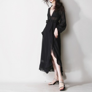 透け感で魅せる 水玉模様 ジャカード柄 スリット入り ロングワンピース　G1068