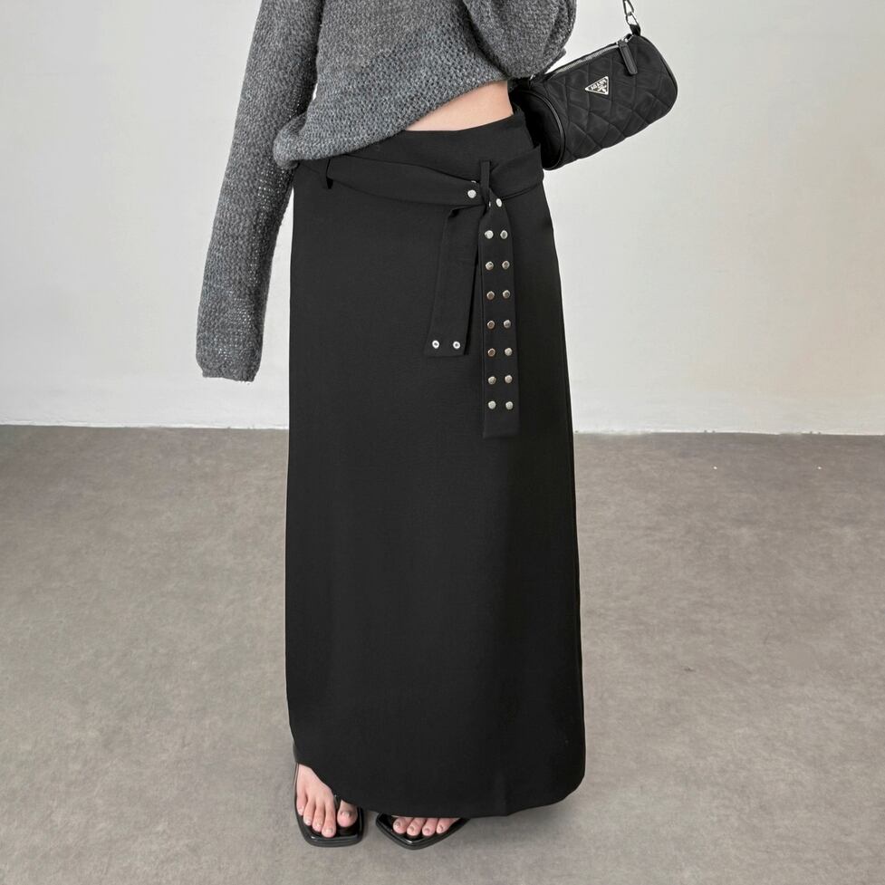 studs belt long straight skirt / l0935