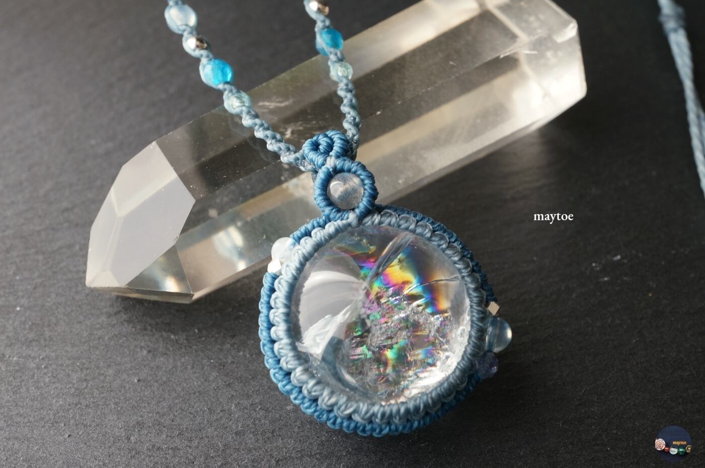 幻想的な虹*レインボー水晶(アイリスクォーツ)のマクラメネックレス ~海の秘密~