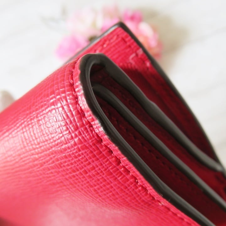 極美品♡フルラ✨財布✨三つ折り財布✨コンパクト財布♥ミニ財布♡レッド　261