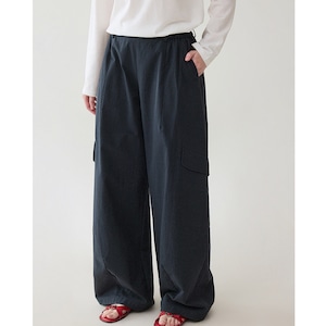 wide cargo pocket pants