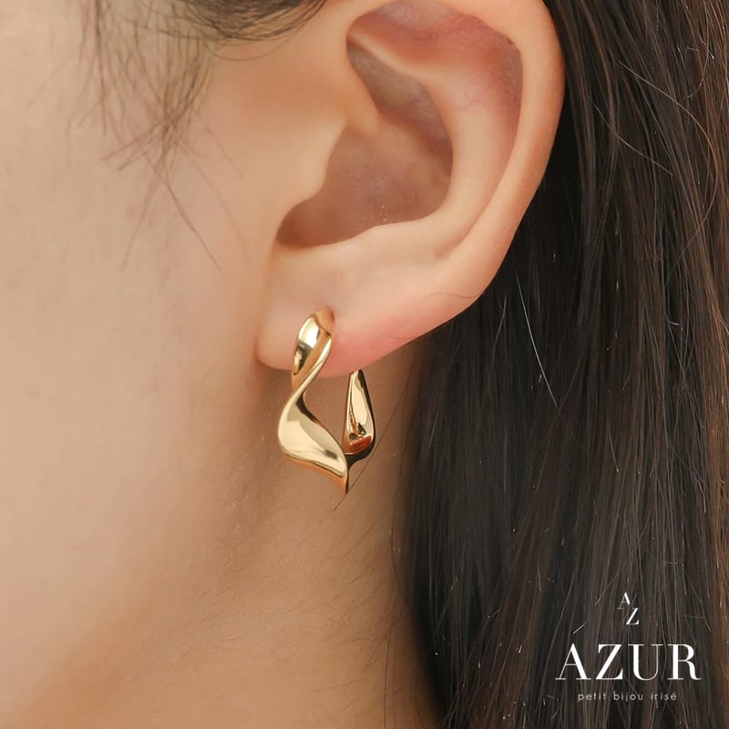 ゴールドツイストフープピアス