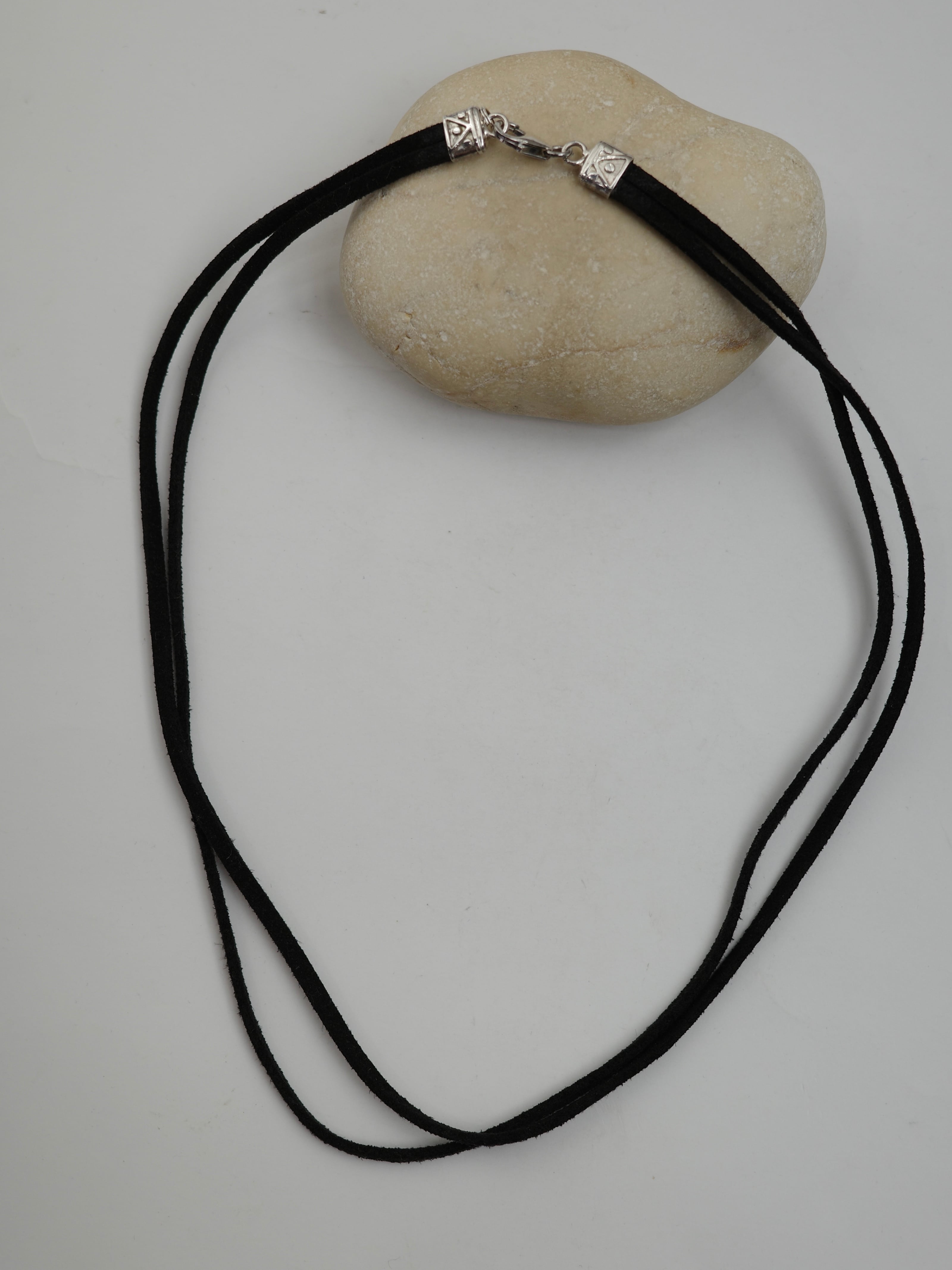 〈vintage〉suede necklace/double