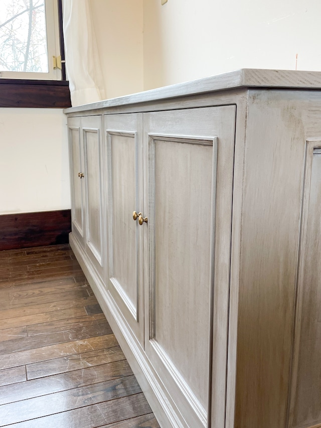 フランスアンティーク調6drキャビネット (エイジンググリーン・店舗什器)W3000 ネイルサロン向け収納キャビネット