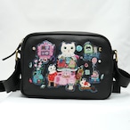 刺繍ショルダーバッグ Yumi Kitagishi / Doll play (Black)