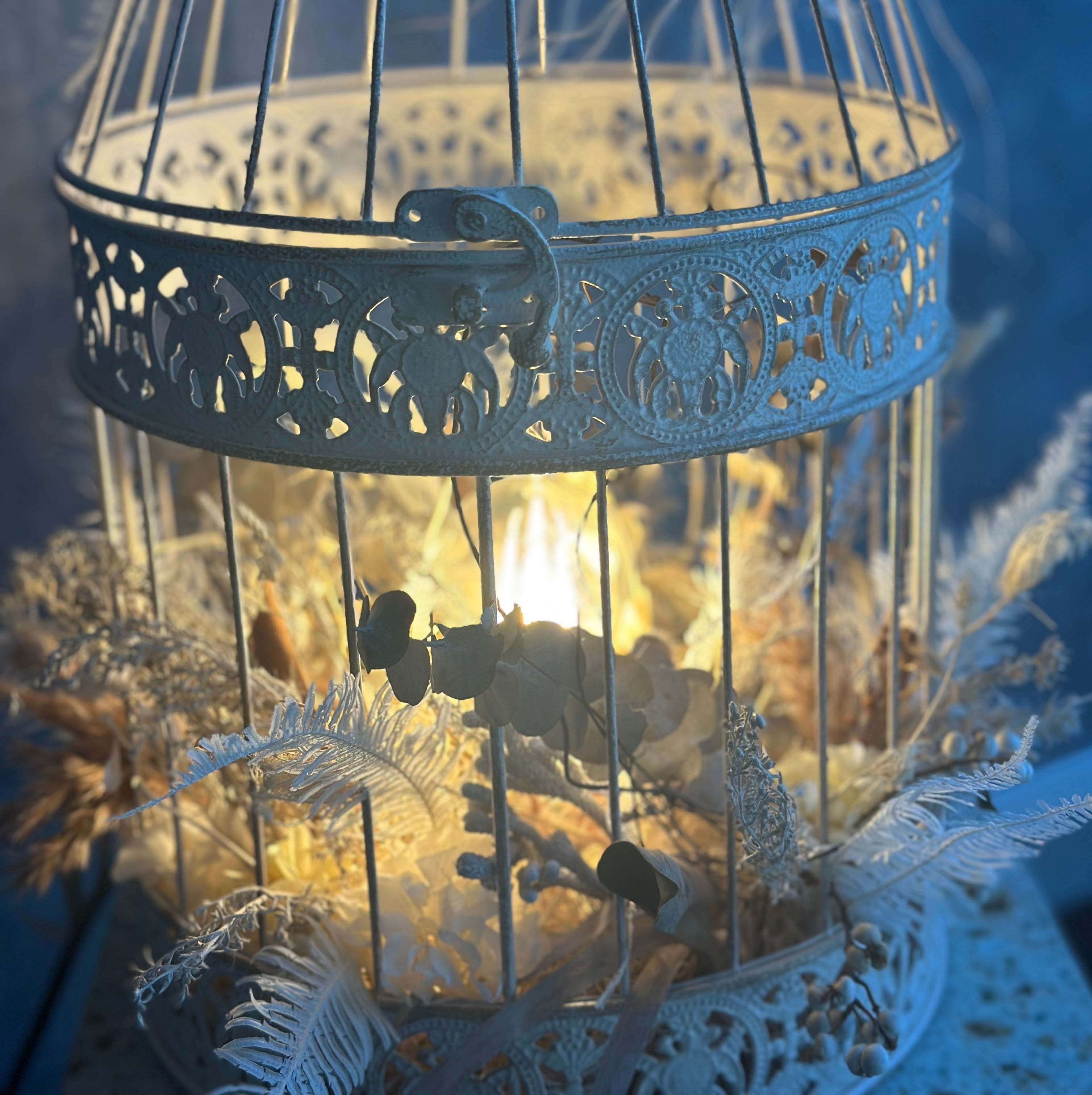 シャンデリア &ドライフラワー専門店 STOCKROOM