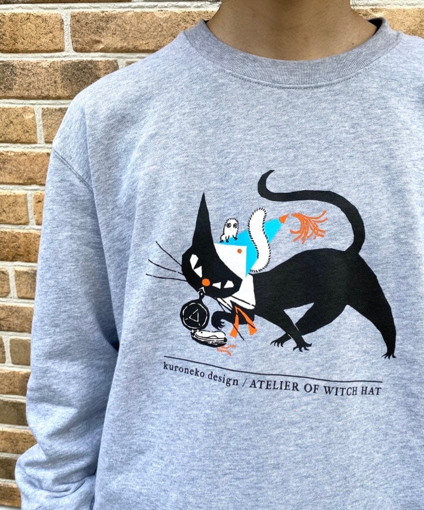 とんがり帽子のアトリエ×黒ねこ意匠 スウェット | RE:SHAZAM®︎