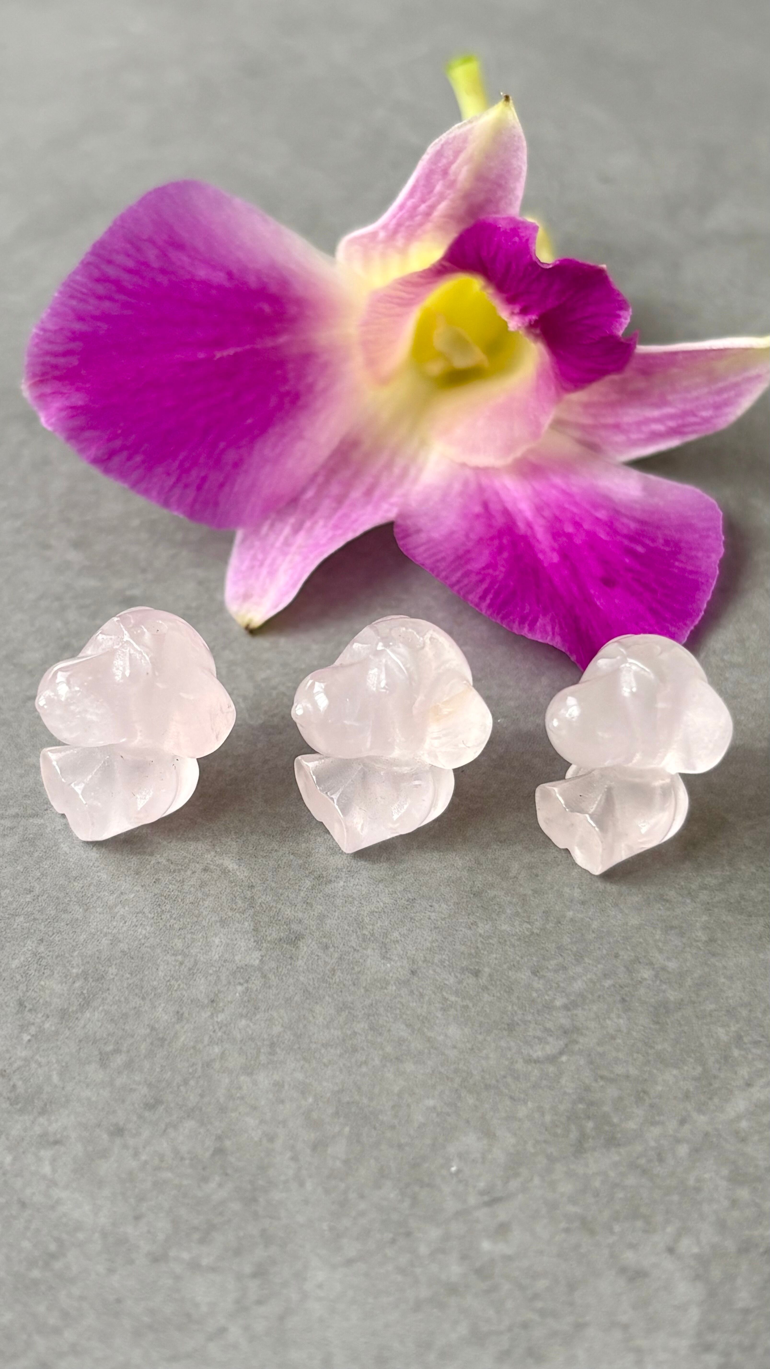 Rose Quartz Dog Carving / ローズクォーツドックカービング