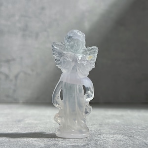 ラベンダーフローライト 小さなスイートエンジェル31◇ Lavender Fluorite Angel ◇天然石・鉱物・パワーストーン