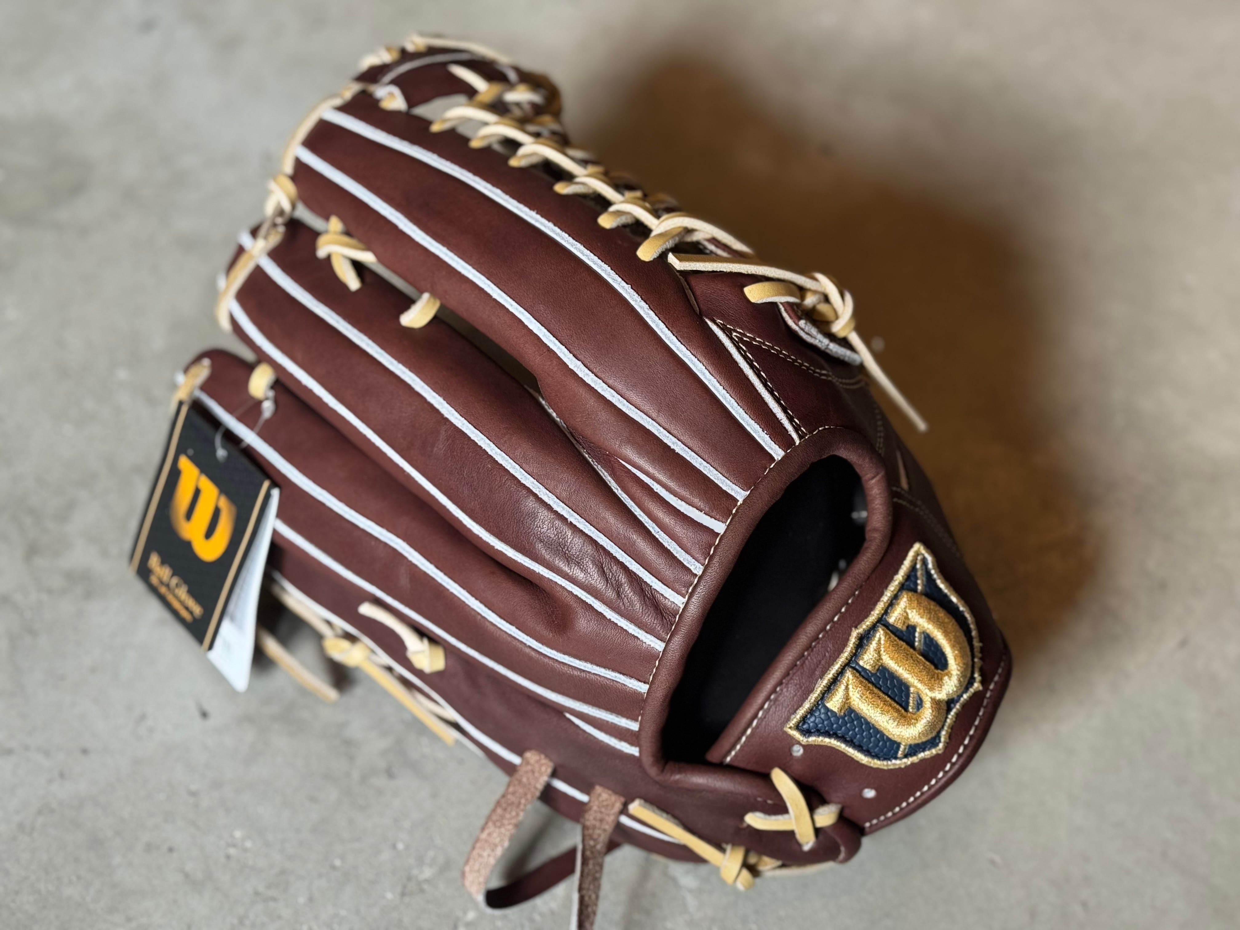 2025年限定モデル BASIC LAB DUAL【Wilson】軟式用グローブ D8型