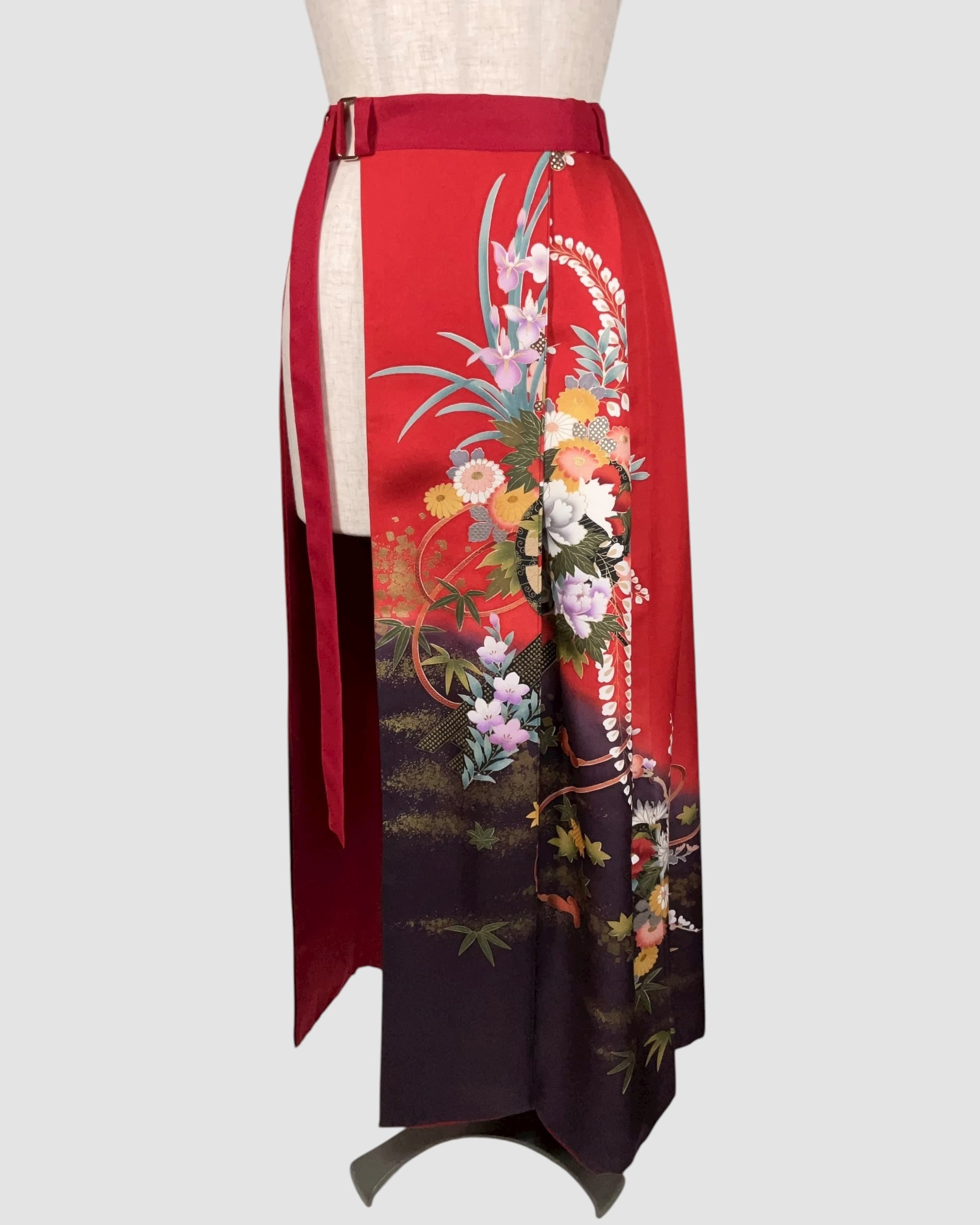 着物重ねスカート(振袖より制作) Kimono Overlay Skirt (Made of Furisode-Kimono)