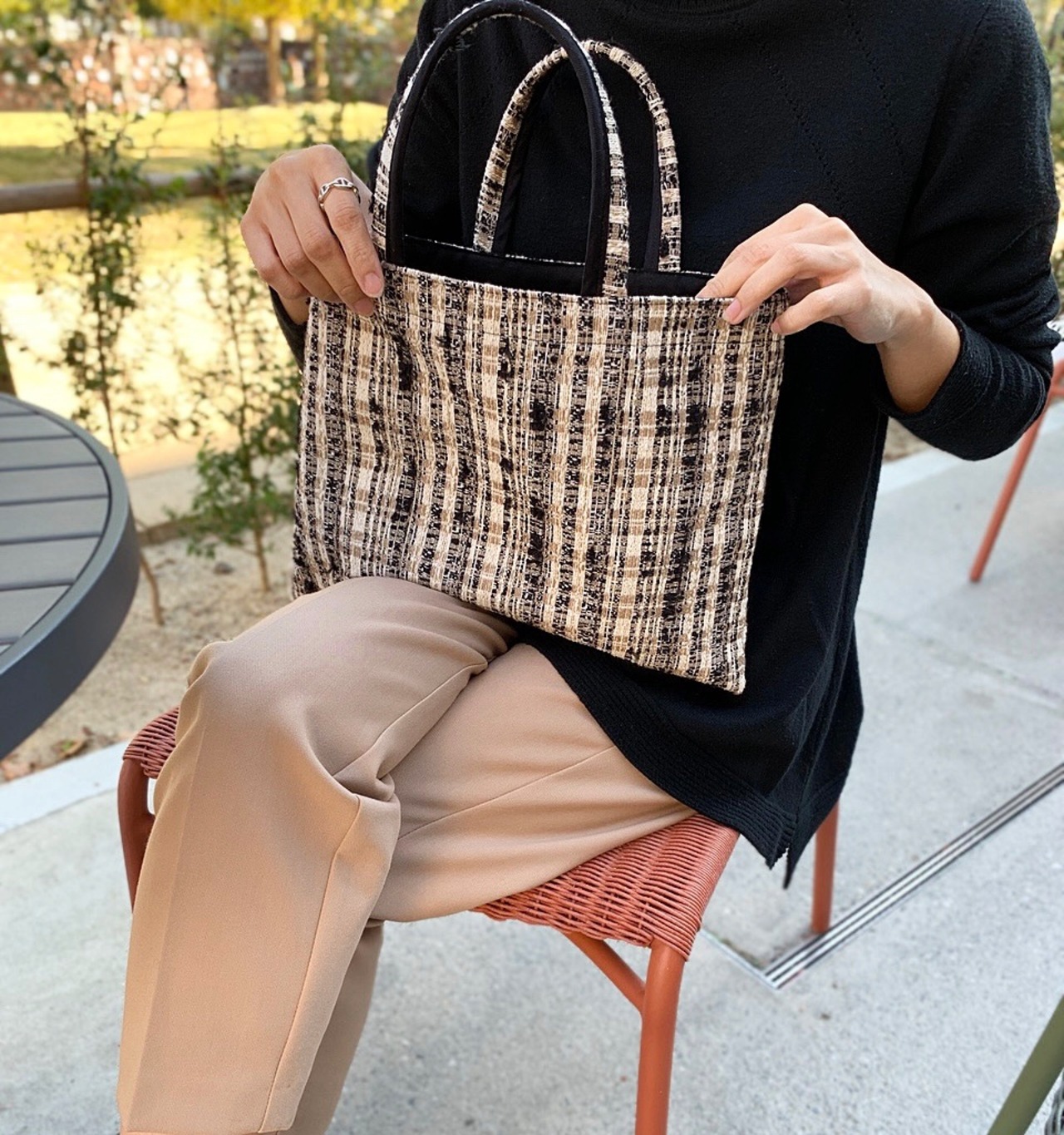 BIBI bag. “MIDDLE” tweed beige | OFFICIAL ONLINE STORE 