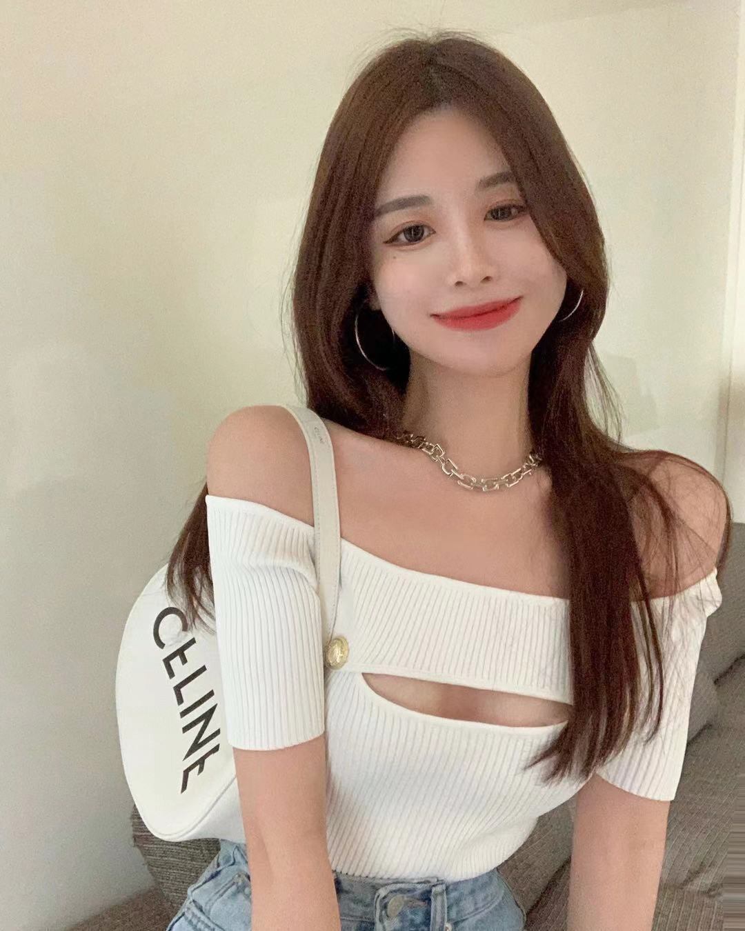 Tシャツ ショートホワイトトップス サマー 夏物 ブラックストロベリース6091334953