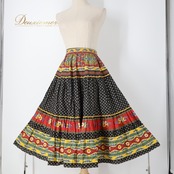 フォークダンス 衣装 スカート ブラック系 花柄 チロリアン チロルスカート 黒 赤 青 黄 緑 練習 レッスン イベント かわいい ダンス衣装 総柄 華やか 目立つ カラフル ふんわり レッド系 イエロー系 ホワイト系 グリーン系