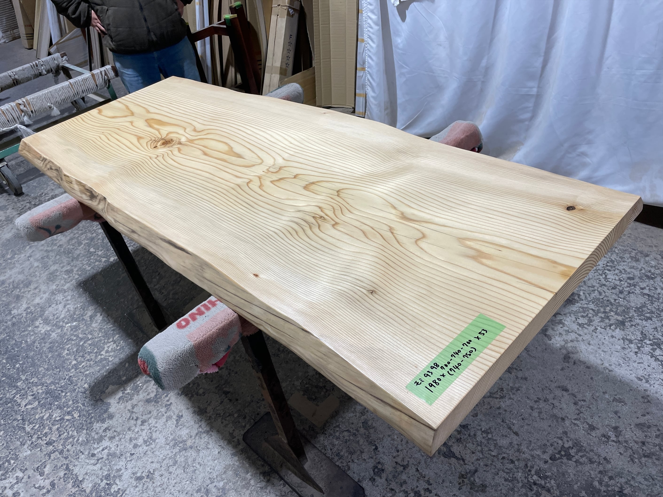 ダイニングテーブル | 銘木無垢材一枚板の来宝綜合銘木工業株式会社