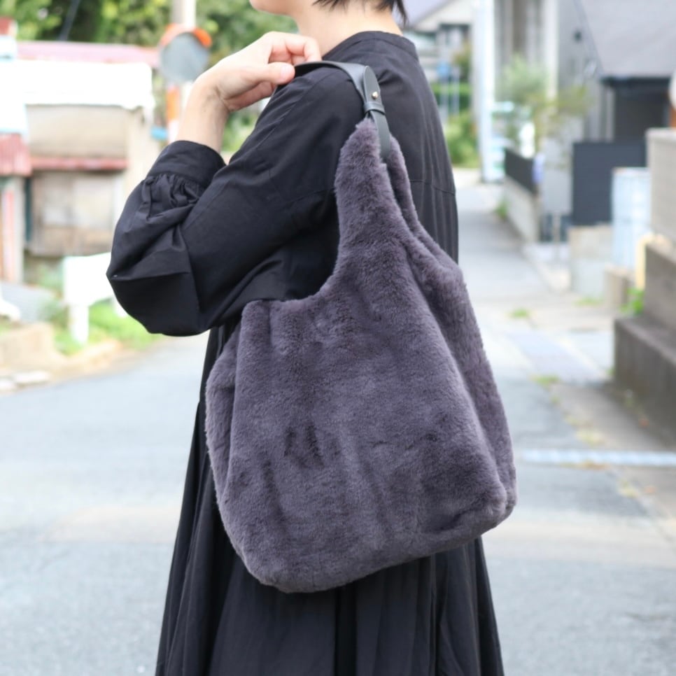 1c663baa56f24f10ebb7959c5f76ee