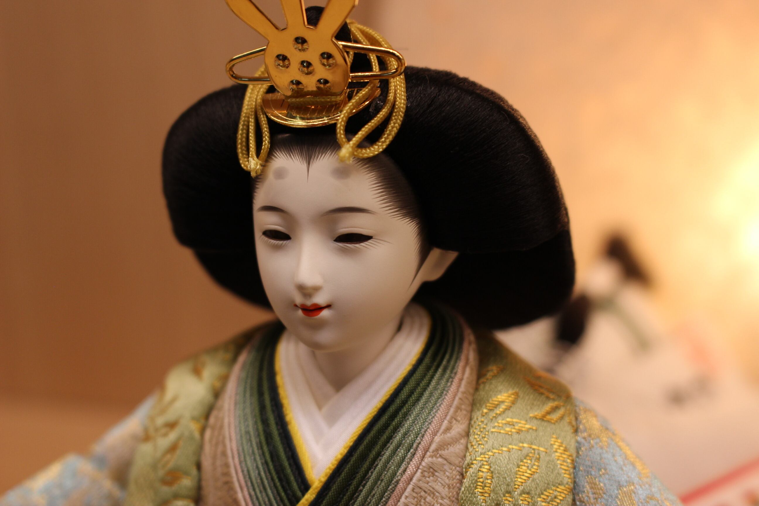 雛人形 Doux/優しい 清水久遊「縫い取り縮緬／水仙」特殊装飾用金銀糸