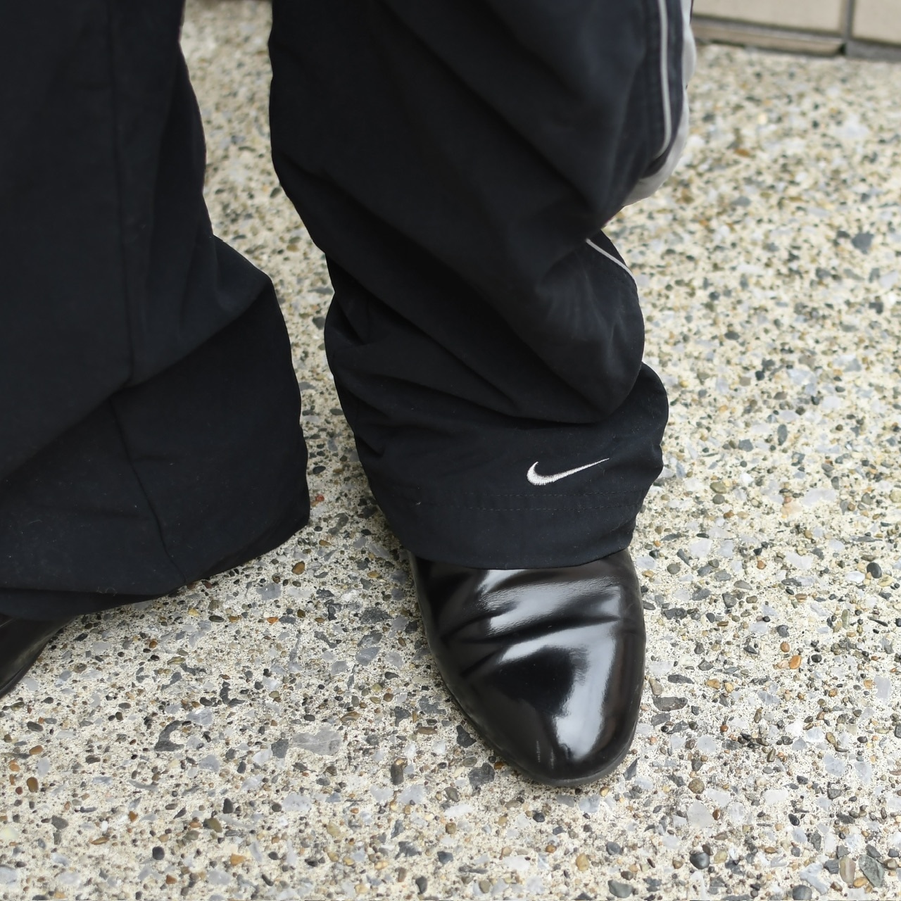 NIKE side line smooth cargo pants