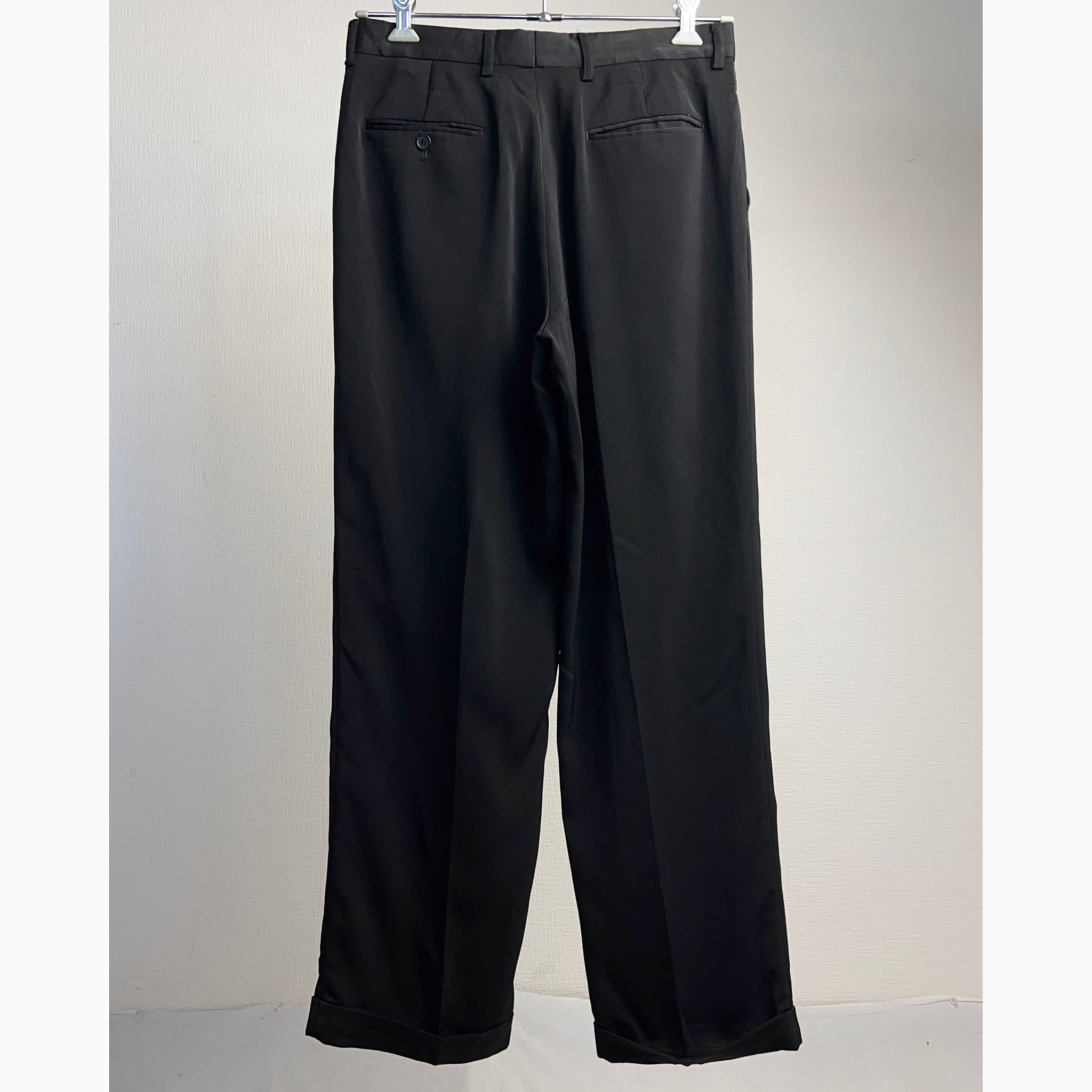 Black Slacks ブラック　スラックス