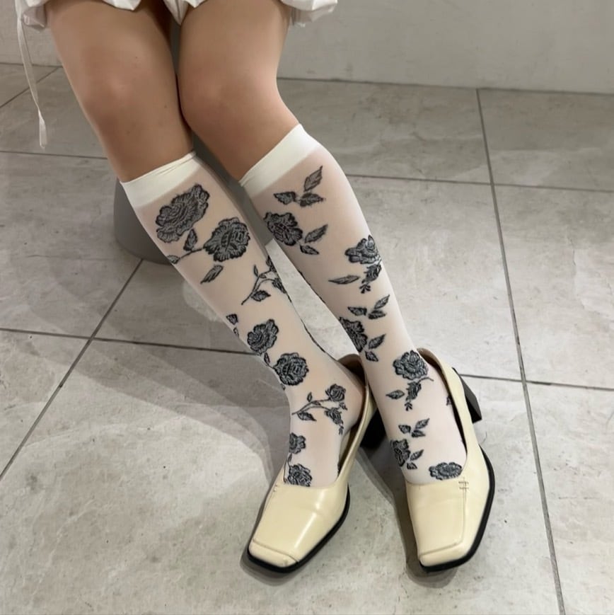 薔薇柄シアーロングソックス_LN03272