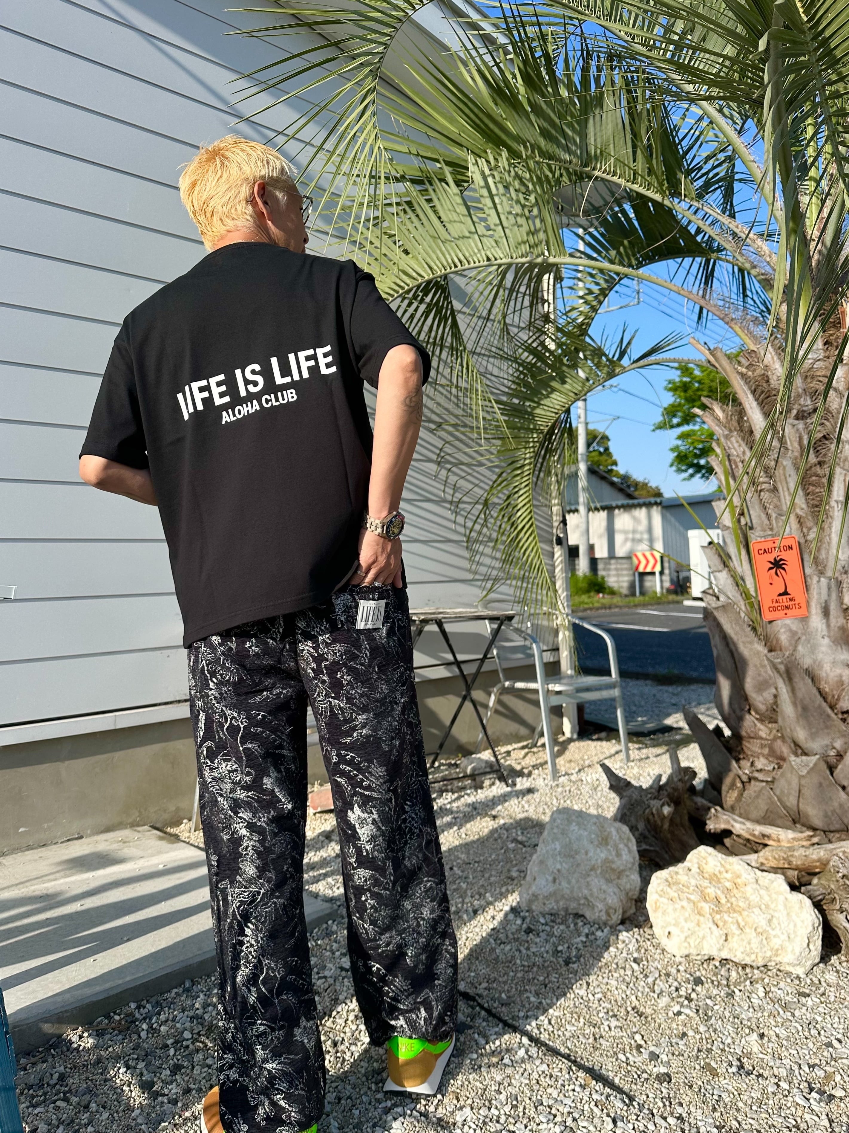 LIFE isオリジナル ラバーロゴTシャツ ¥6,990+tax