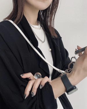 白 スマホショルダー