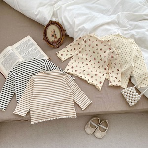 【BABY】暖かいハイネックＴシャツ