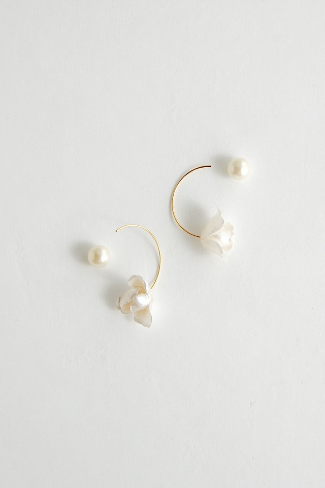 Freesia Half Moon Earrings - Metallic White