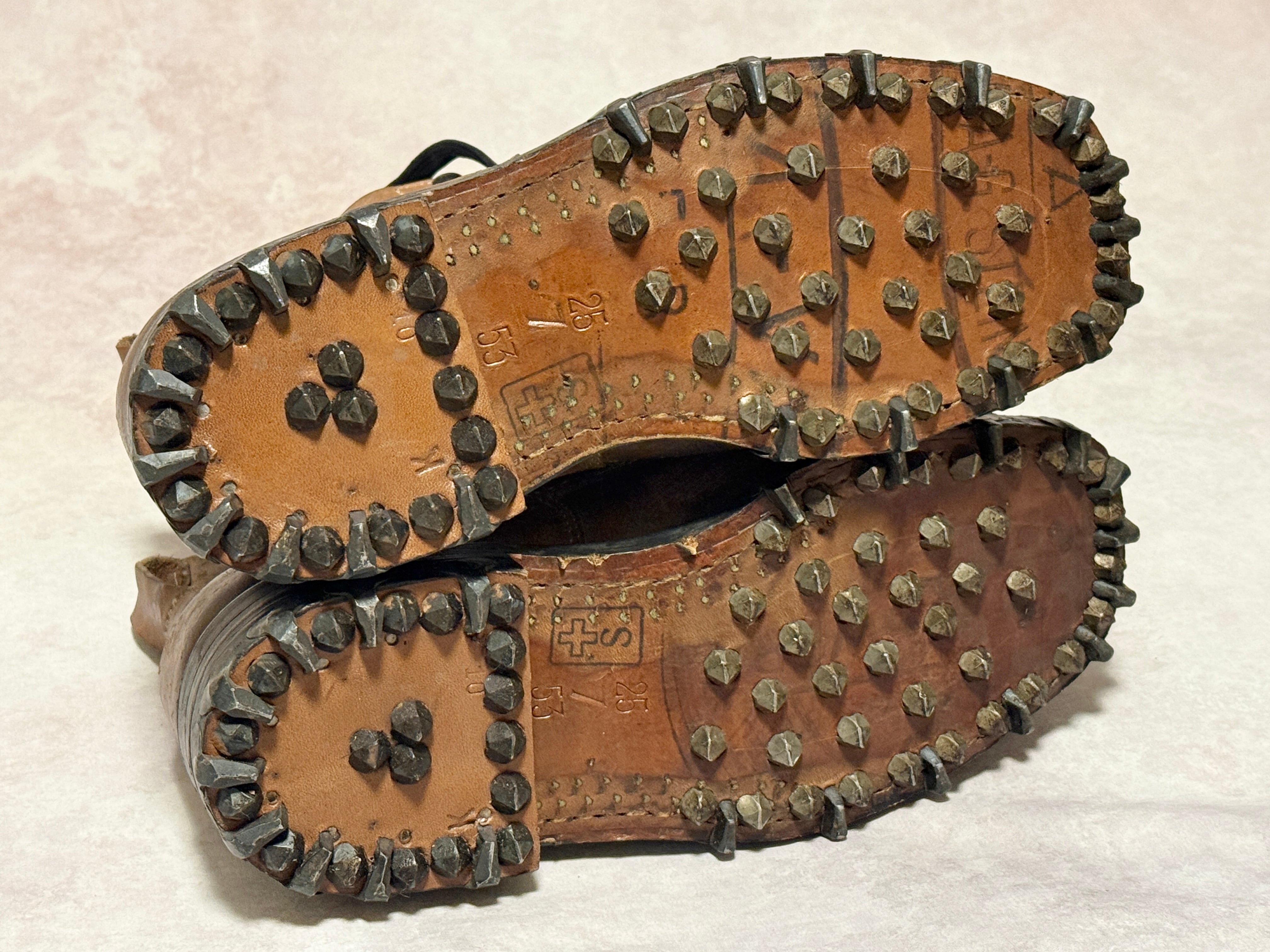 WWII ドイツ軍 山岳ブーツ代用 スイス軍実物ナーゲルブーツ(25cm