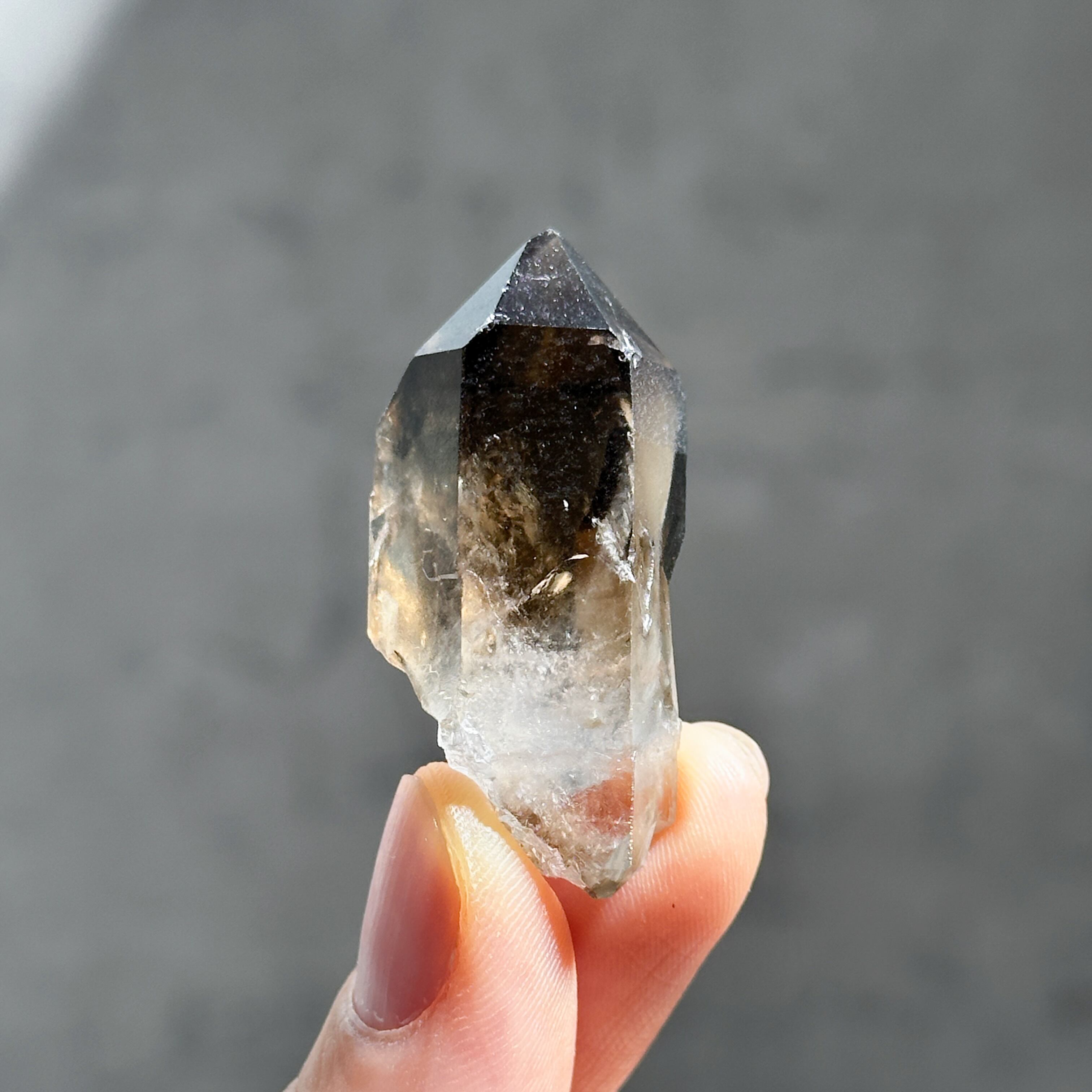 スモーキークォーツ ポイント ブラジル ミナスジェライス産 ミナス