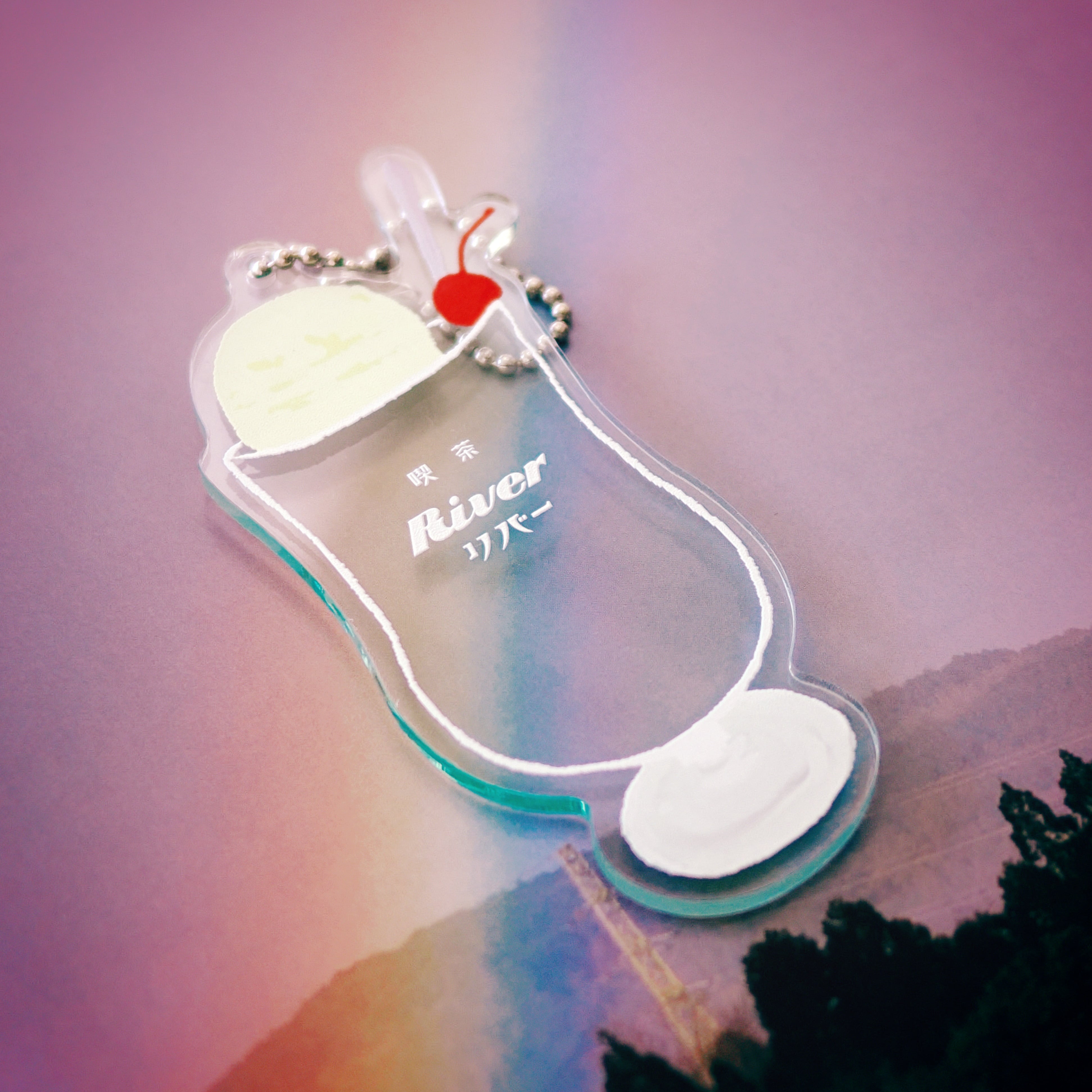 喫茶River｜クリームソーダのアクリルキーホルダー | ホリエビル＋
