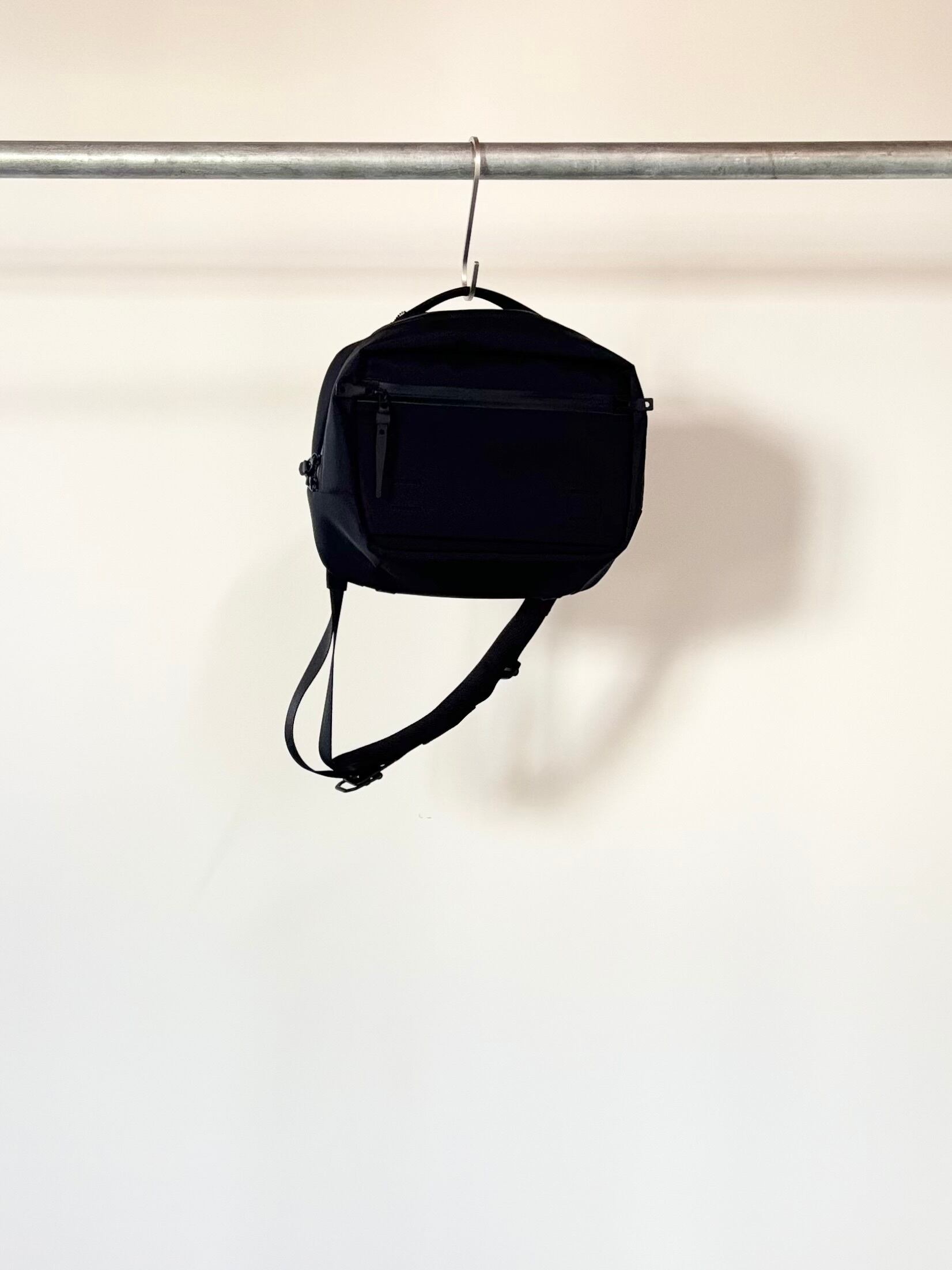 BLACK EMBER【GRIP SLING EmberTex™】 | LARGE LAB TOWN