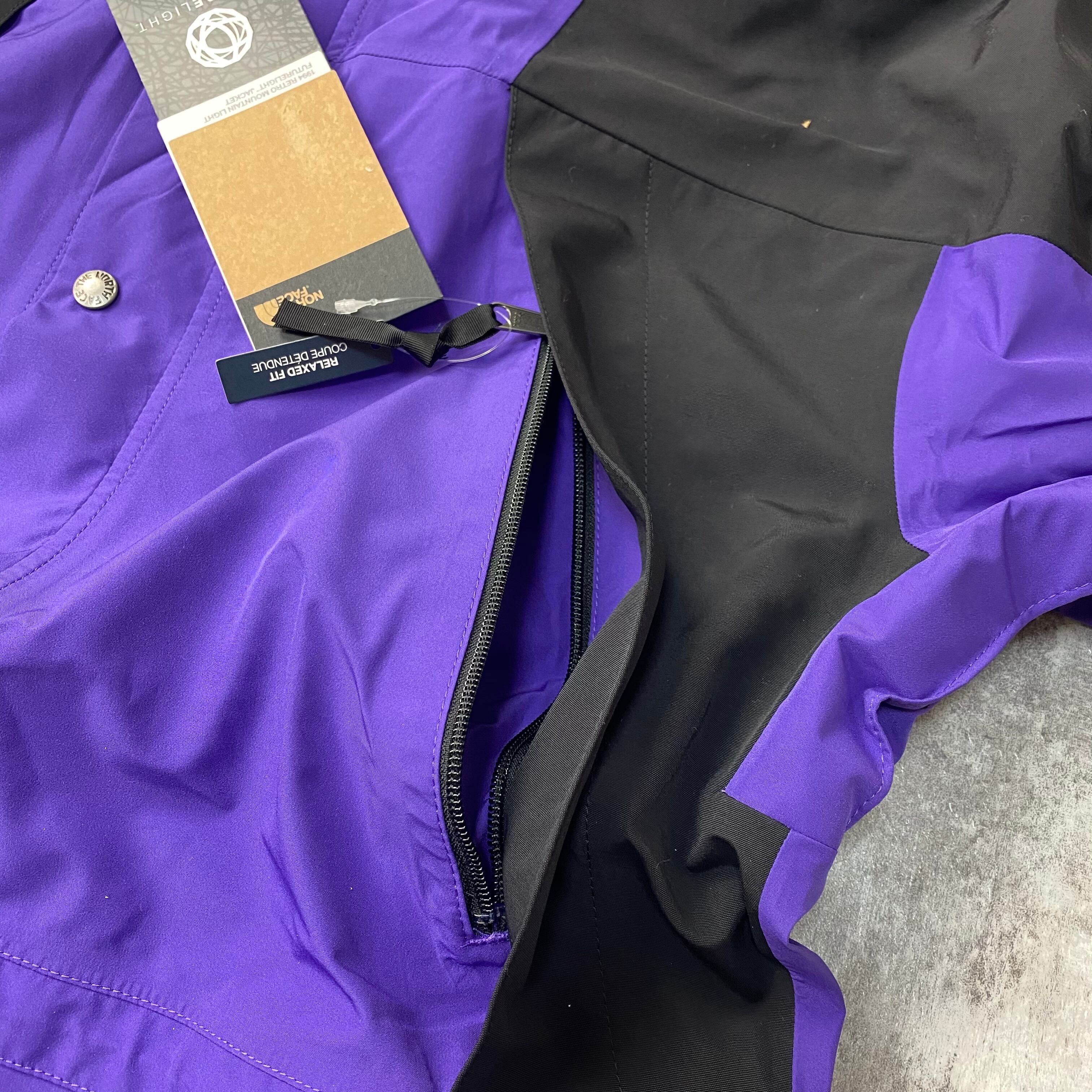 THE NORTH FACE 1994 RETRO MOUNTAIN LIGHT FUTURELIGHT JACKET PEAK