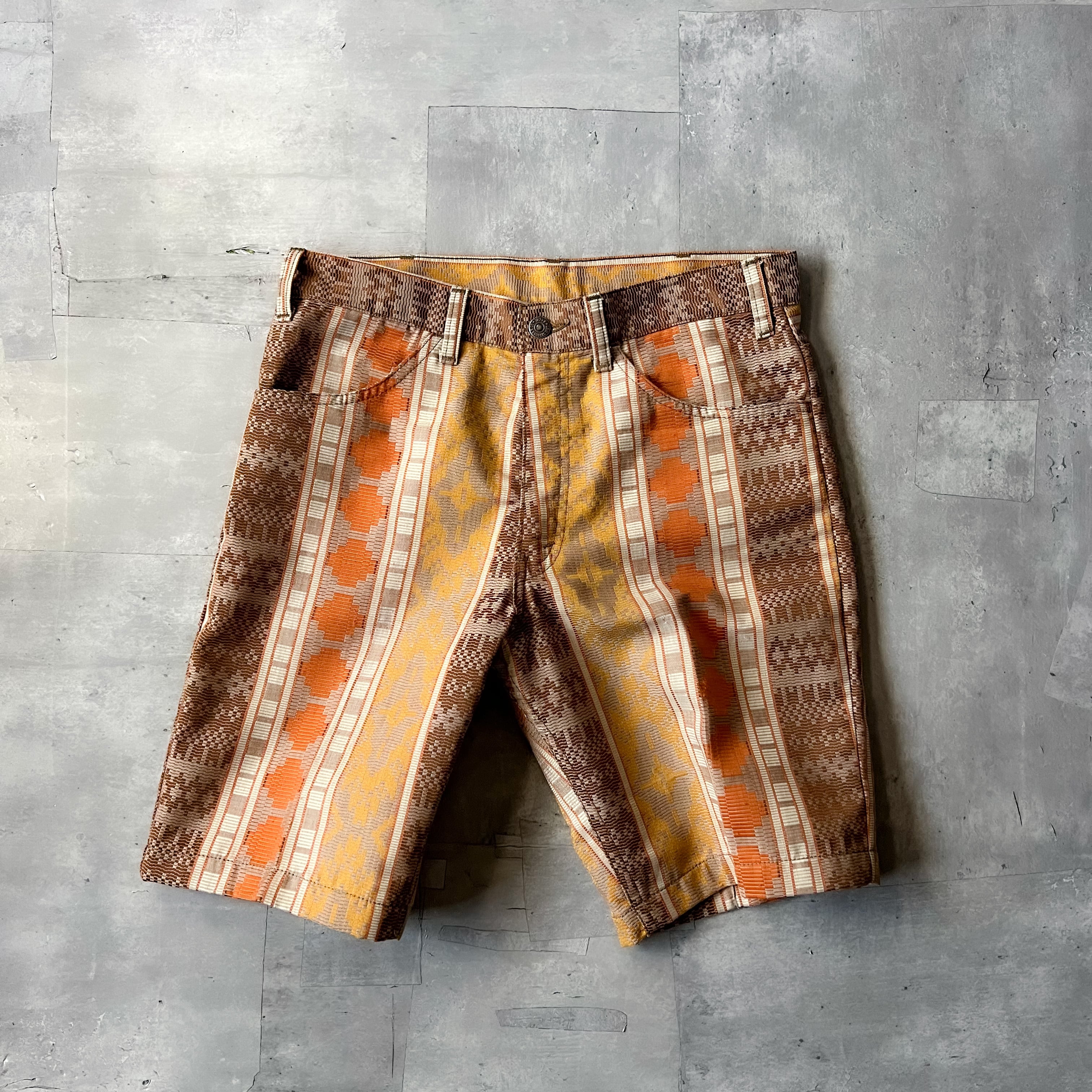 70s “Levi's” STA-PREST native pattern short pants “E” 42talon 70年代 リーバイス  スタプレスト黒金タブ big E ショートパンツ