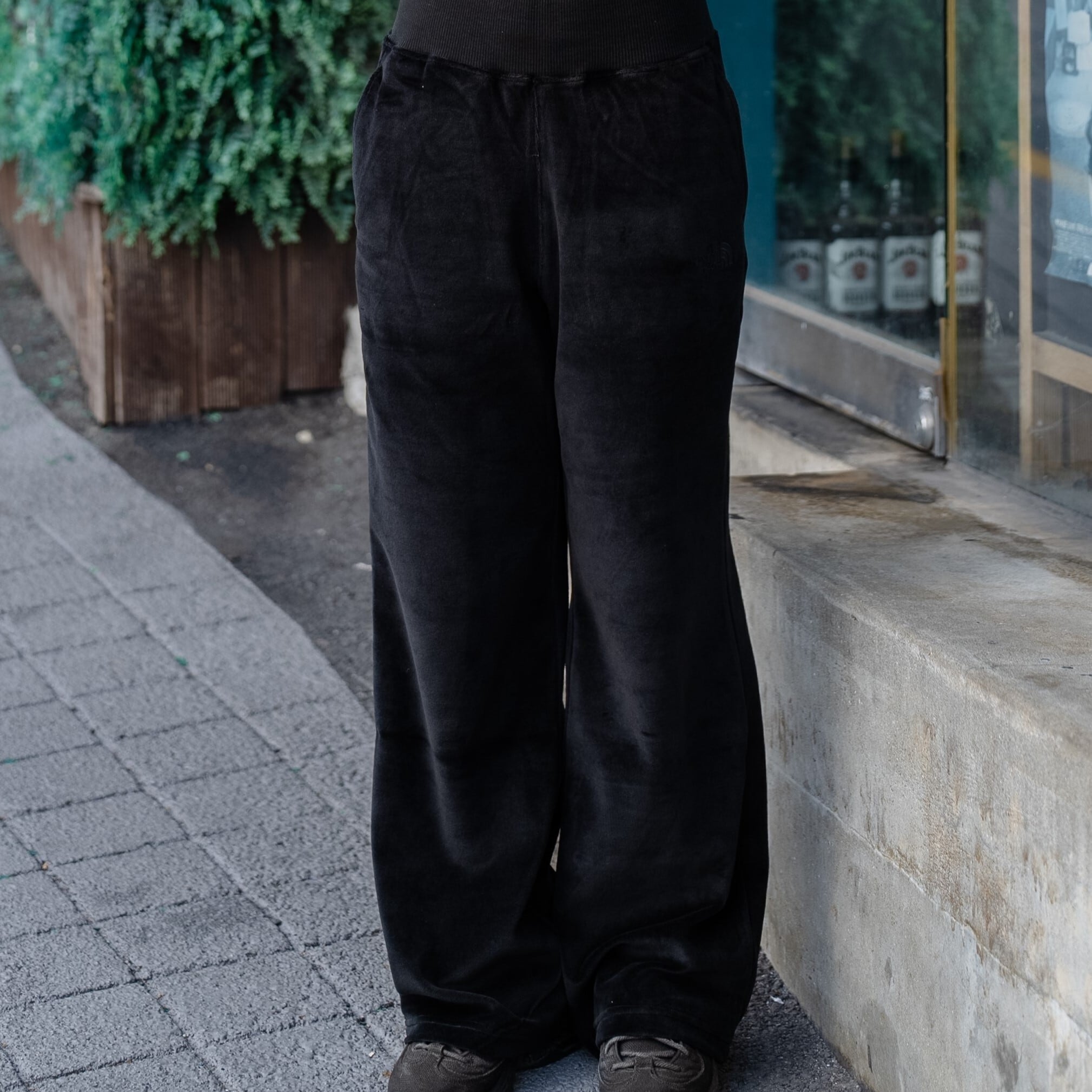 【在庫あり/即発】ノースフェイス W'S VELOUR PANTS ベロア 24AW 在庫あり/即発】ノースフェイス W'S VELOUR PANTS ベロア 24AW