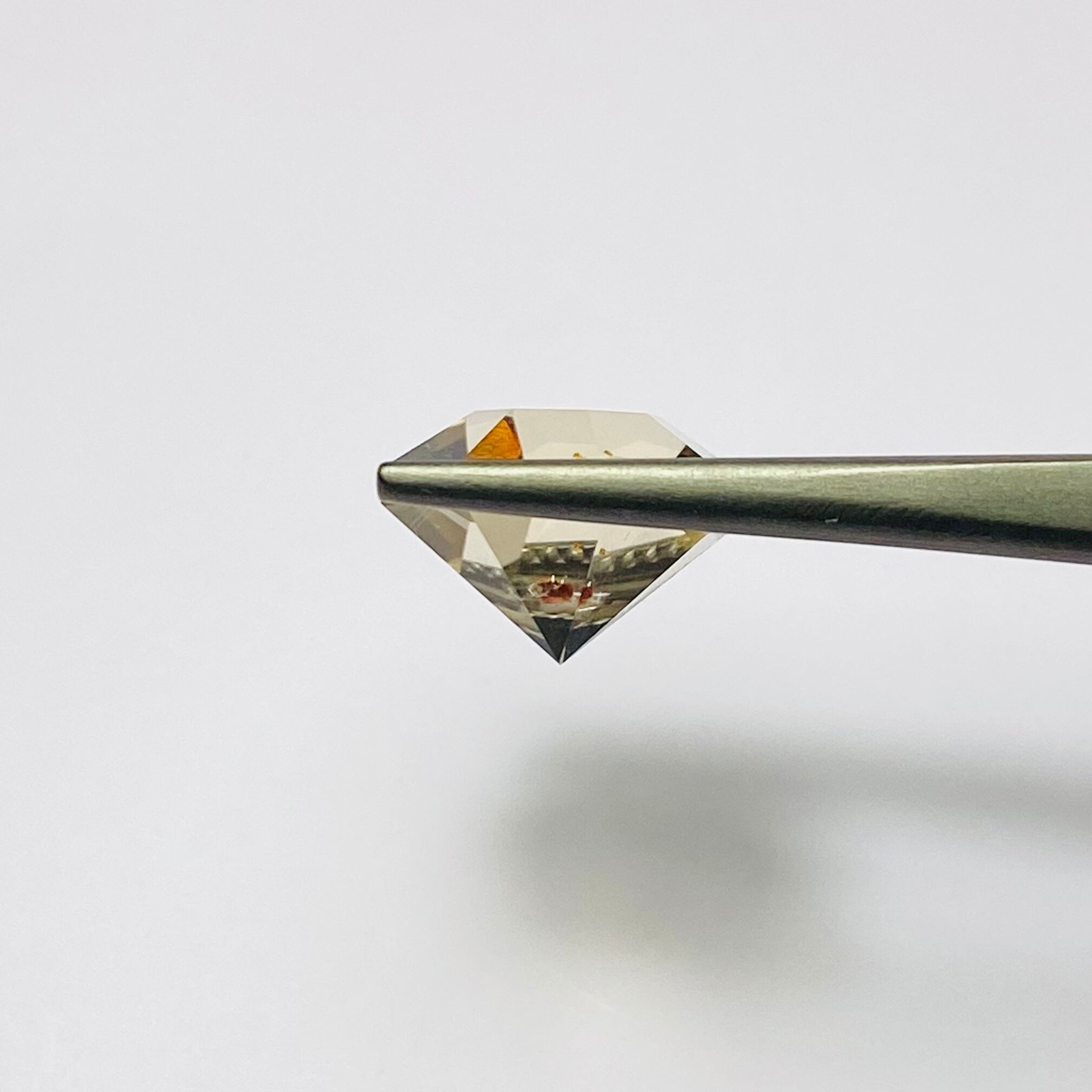 一部屋に一人ガーネットインクオーツ