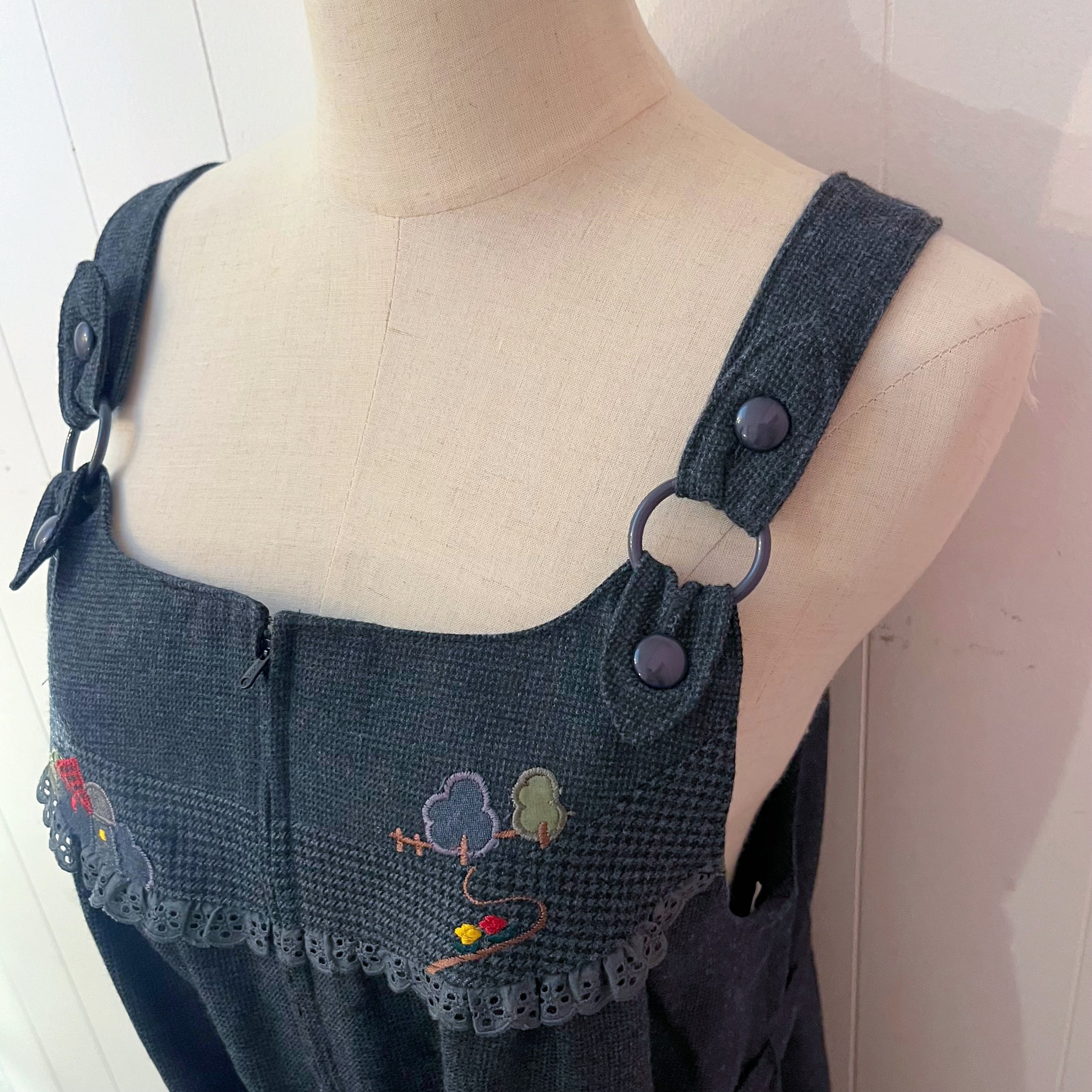 house trail jumper skirt