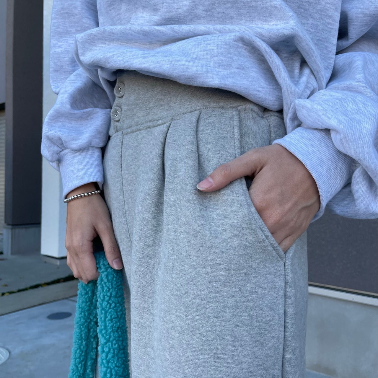 タックプレス裏起毛スウェットpt／gray