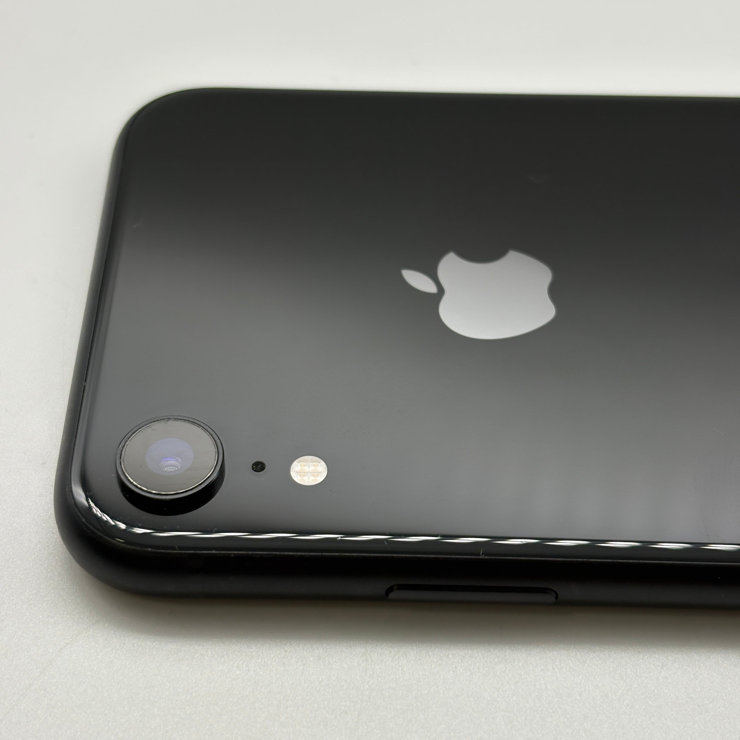 Apple iPhone XR ブラック 128G SIMロック有り（au） iPhoneXR 128GB ブラック アイフォン本体 SIMフリー SIMロック解除済み