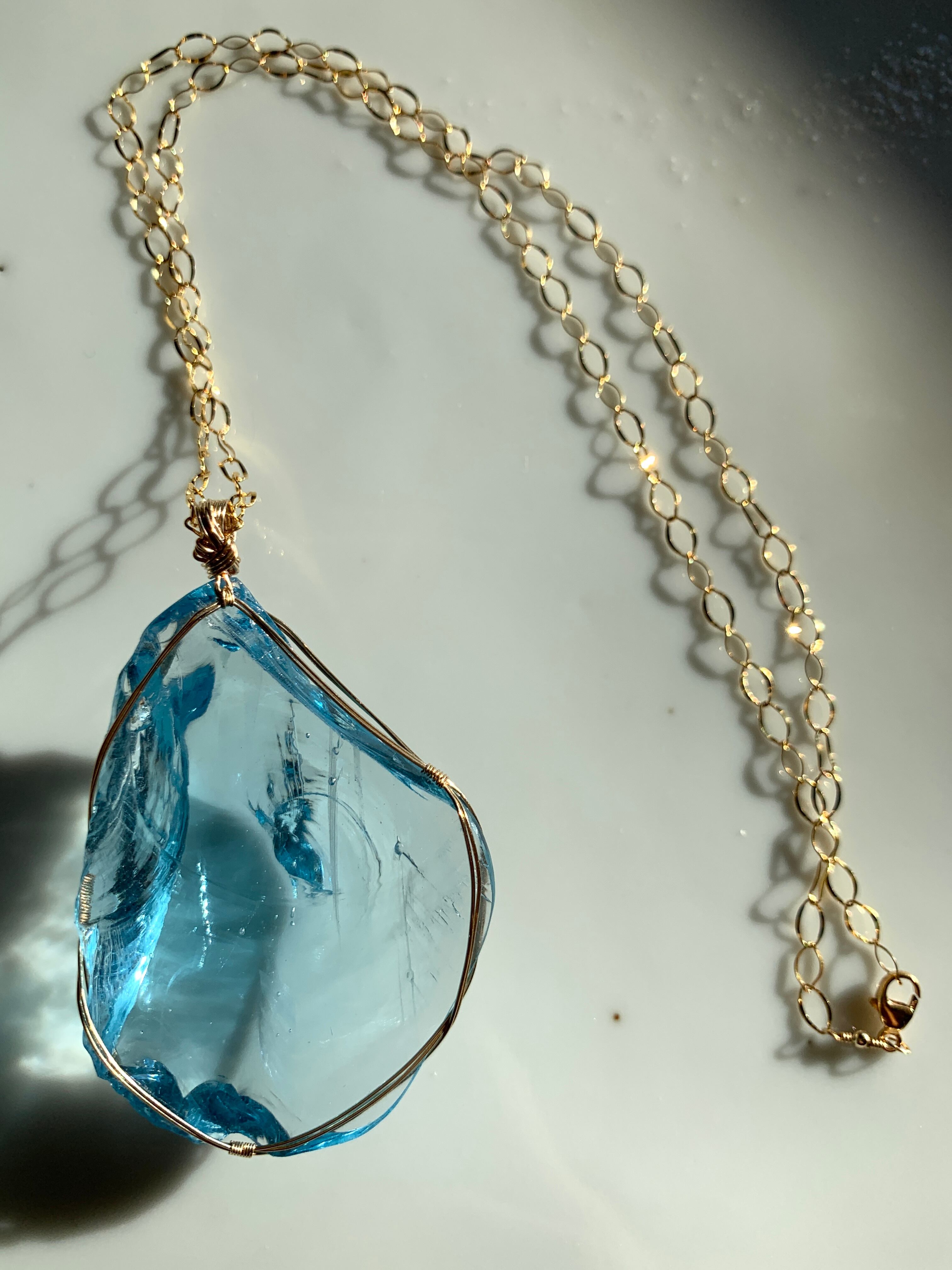 たゆたい流れる】シエラネバダ産アンダラクリスタル女神巻き