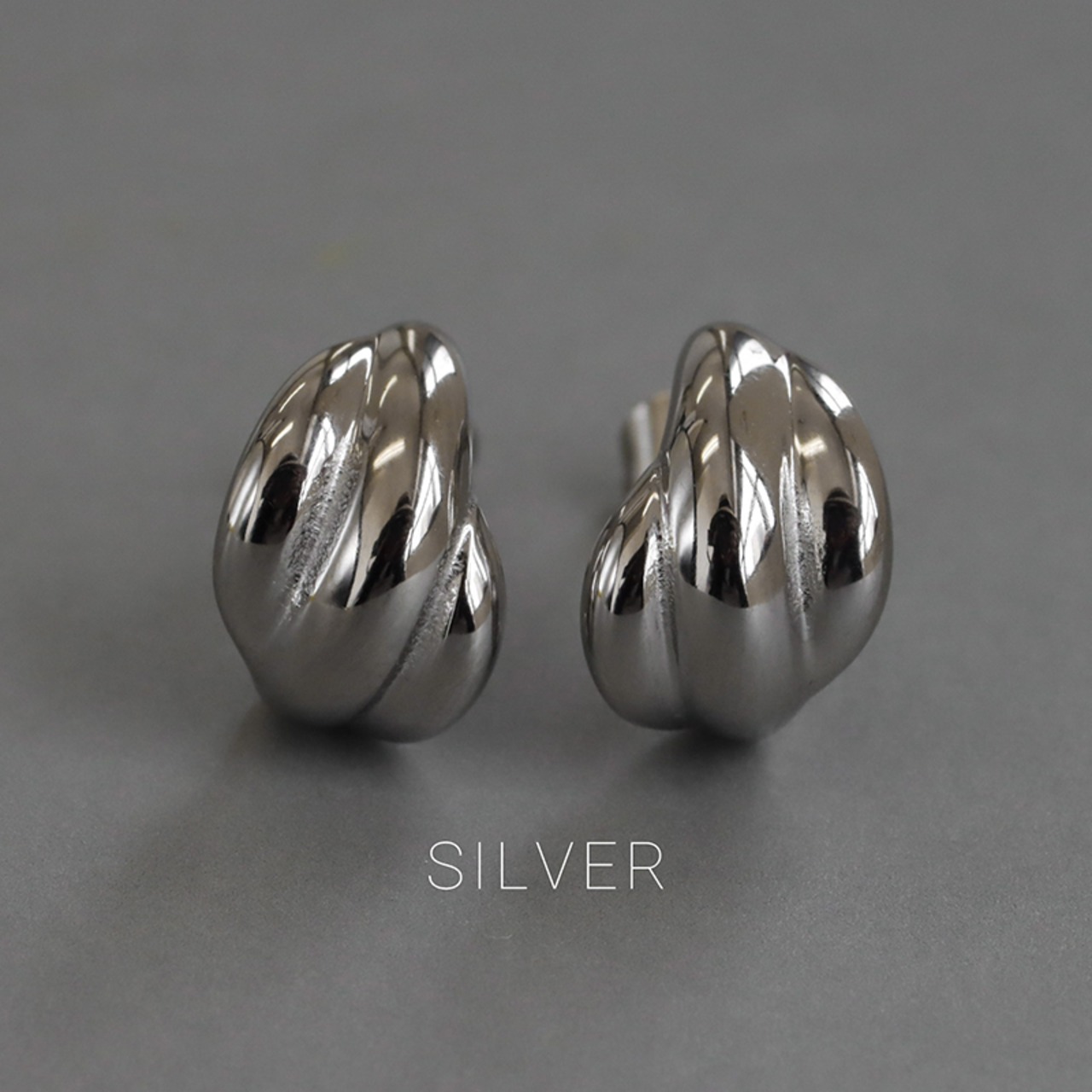 【ネコポス便】金属アレルギー対応のクラシカルウェーブピアス  2457