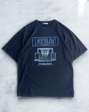 calm concert print vintage like tee <washed black>