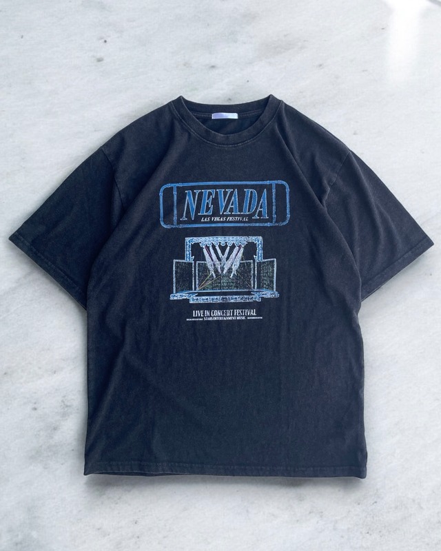 calm concert print vintage like tee <washed black>